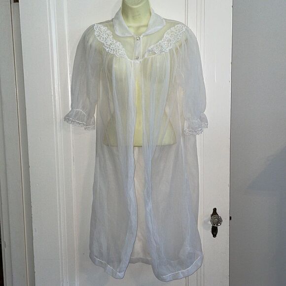 Vtg 60s Charmode sheer white nylon robe with lace neckline - Picture 1 of 9